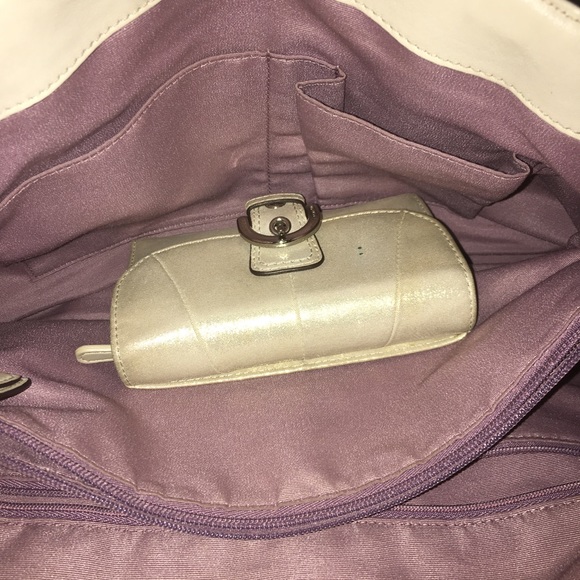 Coach purse - Picture 6 of 9